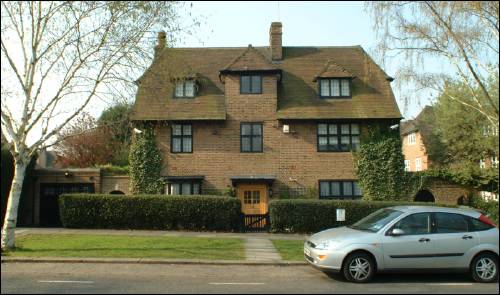047 Hampstead Way